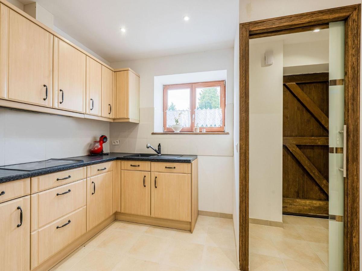 Charming Chalet In Beauraing With Fenced Garden מראה חיצוני תמונה