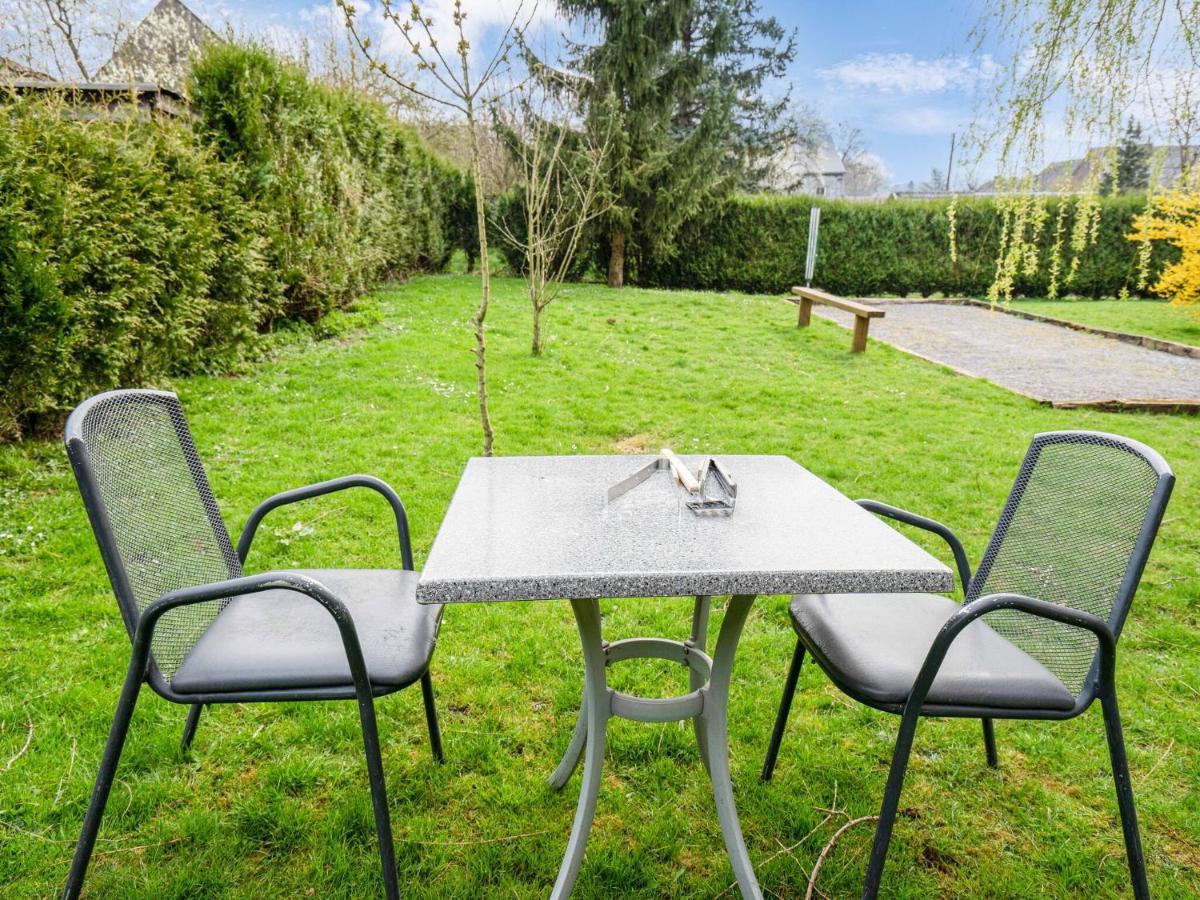 Charming Chalet In Beauraing With Fenced Garden מראה חיצוני תמונה